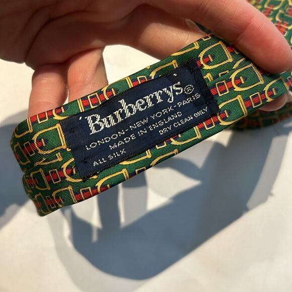 Vintage Silk Burberrys tie - Picture 4 of 6